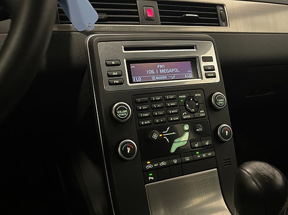 Volvo V70 11 of 21