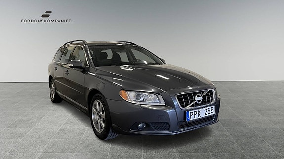 Volvo V70 3 of 21