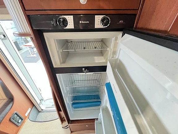 Dethleffs Esprite I 7850 / ALDE / Queenbed / Solcell / Kedja / 15 of 22