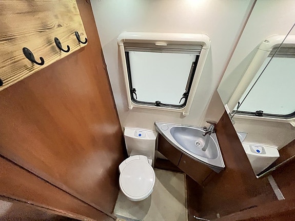 Dethleffs Esprite I 7850 / ALDE / Queenbed / Solcell / Kedja / 16 of 22