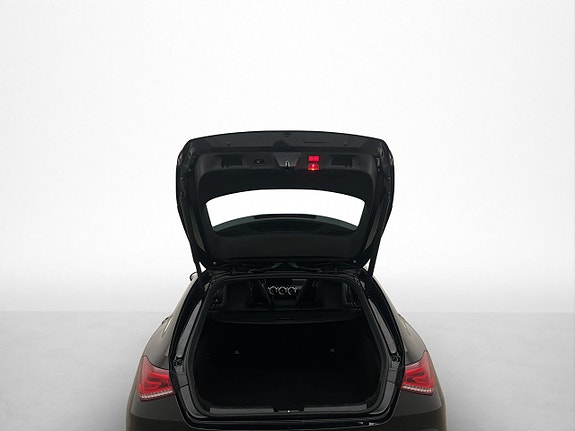 Mercedes-Benz CLA200 27 of 30