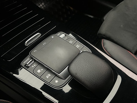 Mercedes-Benz CLA200 26 of 30