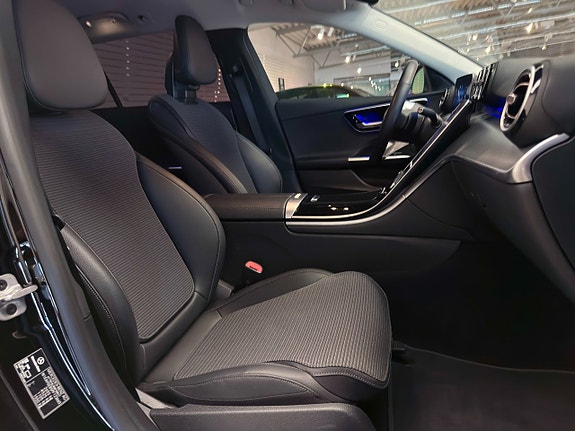 Mercedes-Benz C300 e 17 of 20