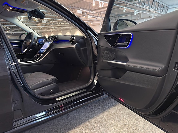 Mercedes-Benz C300 e 15 of 20