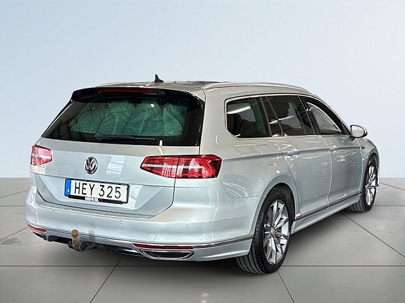 Volkswagen Passat 6 of 24