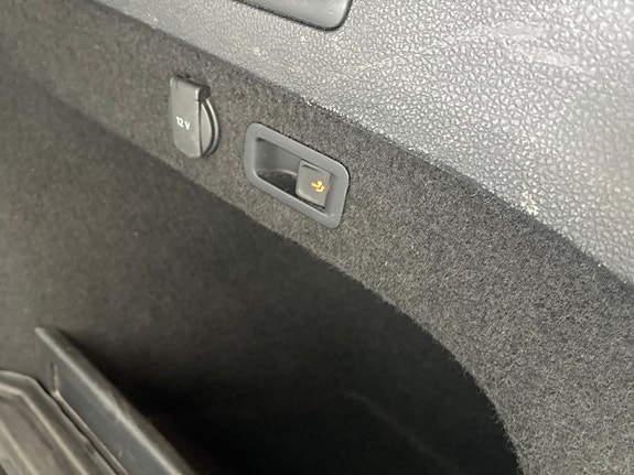 Volkswagen Passat 18 of 24