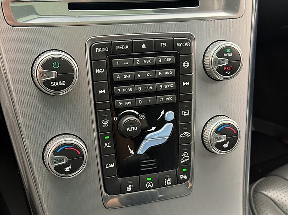Volvo XC60 21 of 30