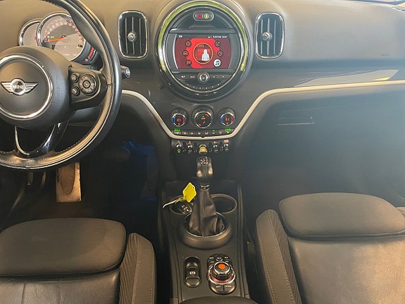 MINI Countryman Cooper SE 11 of 24