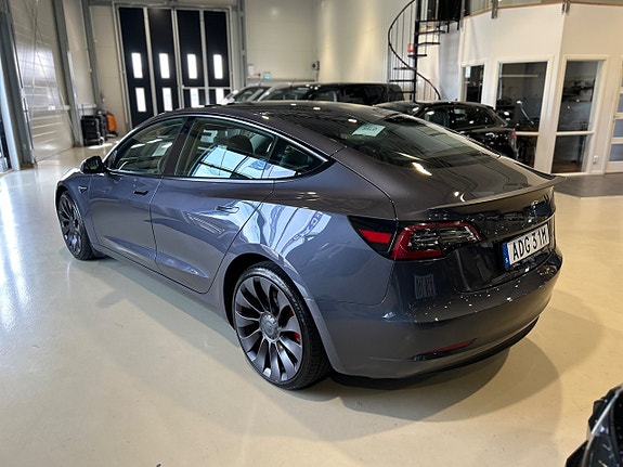 Tesla Model 3 4 of 13