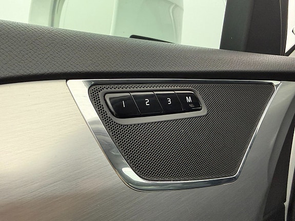 Volvo XC90 19 of 25