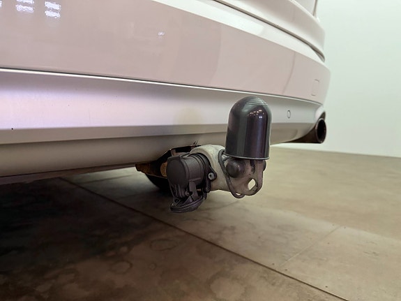 Volvo XC90 10 of 25