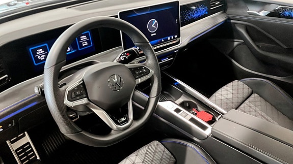 Volkswagen Passat 7 of 14