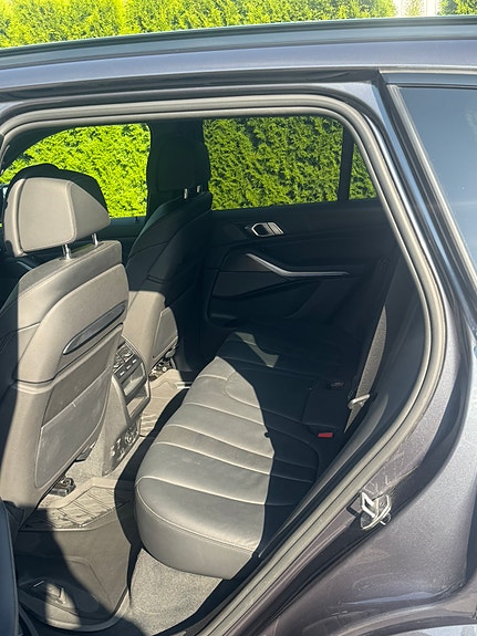 BMW X5 9 of 11