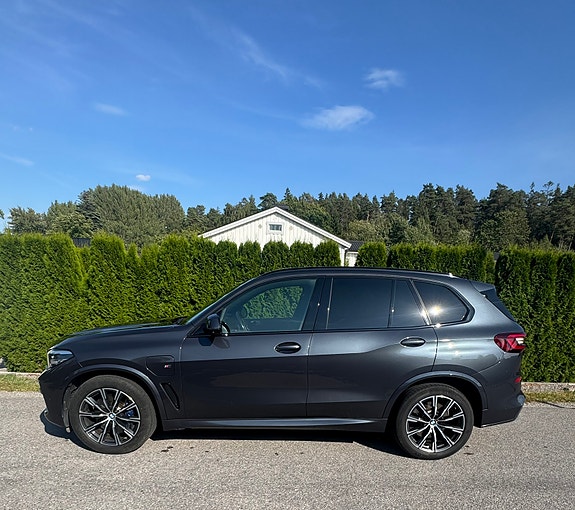 BMW X5 2 of 11