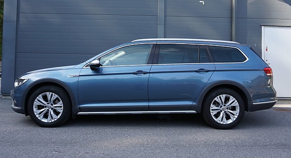 Volkswagen Passat Alltrack 9 of 30