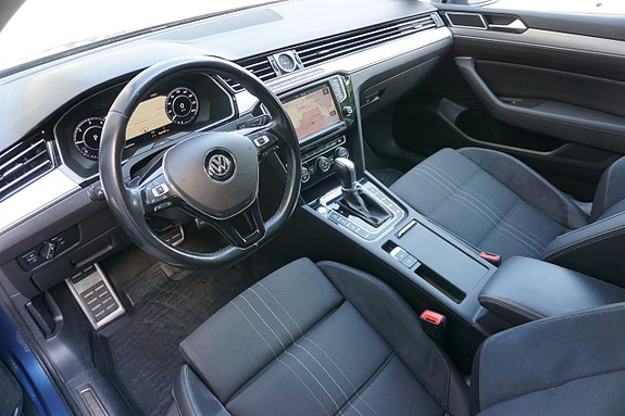 Volkswagen Passat Alltrack 10 of 30