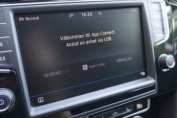 Volkswagen Passat Alltrack 16 of 30