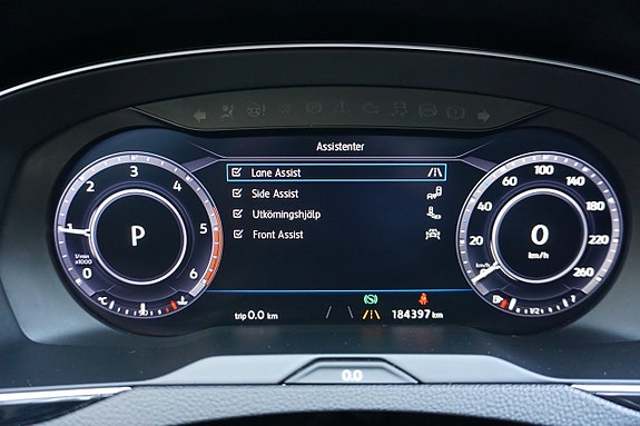 Volkswagen Passat Alltrack 21 of 30