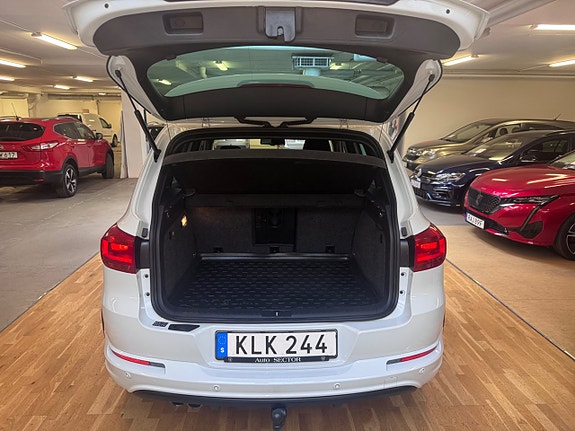 Volkswagen Tiguan 16 of 20