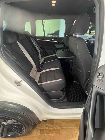 Volkswagen Tiguan 9 of 20