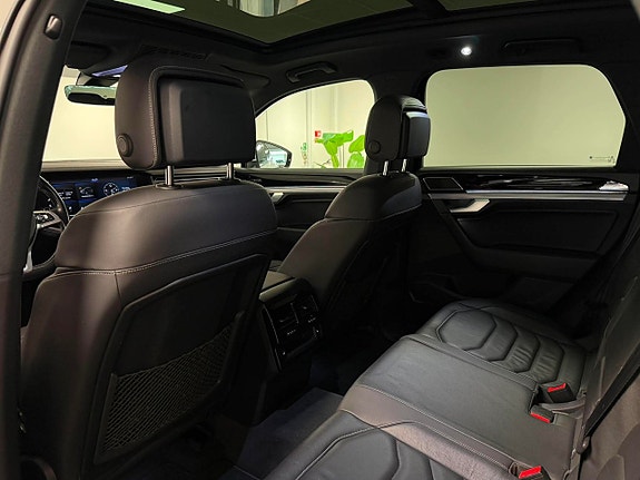 Volkswagen Touareg 26 of 27
