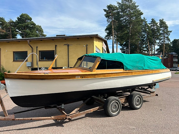 Passbåt med solomotor 3 of 9