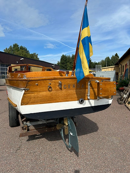 Passbåt med solomotor 8 of 9