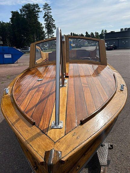 Passbåt med solomotor 9 of 9