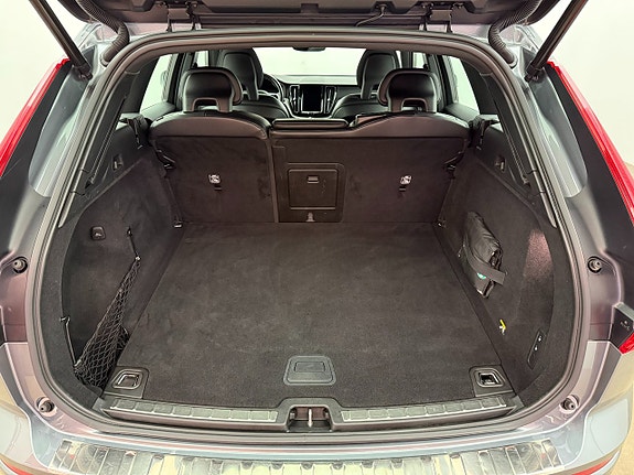 Volvo XC60 11 of 29