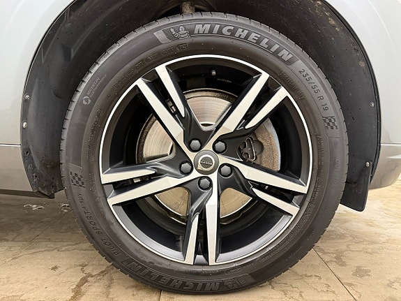 Volvo XC60 13 of 29
