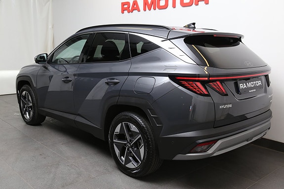 Hyundai Tucson 3 of 28