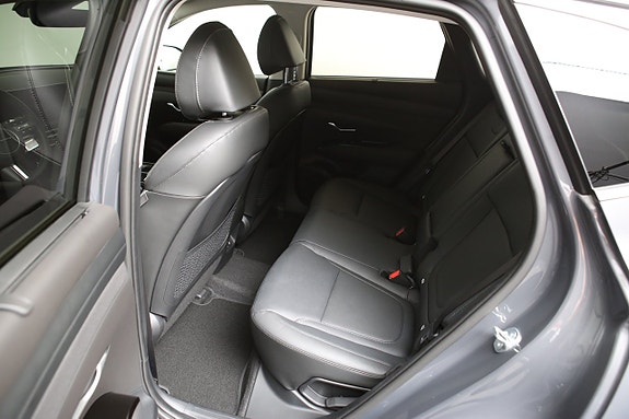 Hyundai Tucson 10 of 28