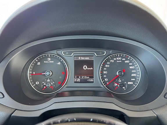 Audi Q3 22 of 26