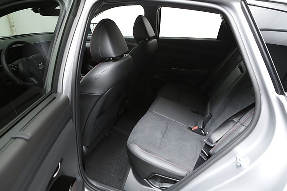 Hyundai Tucson 10 of 27