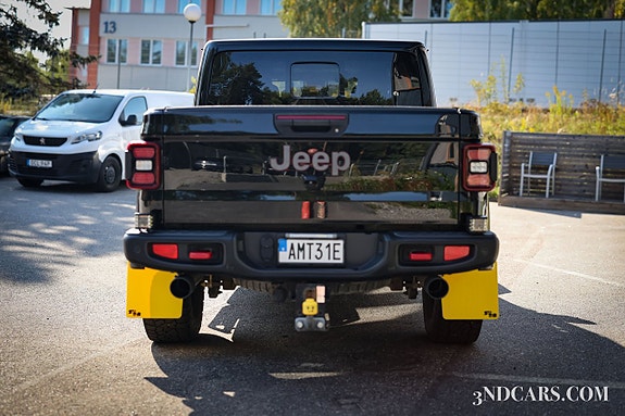 Jeep Gladiator 6 of 21