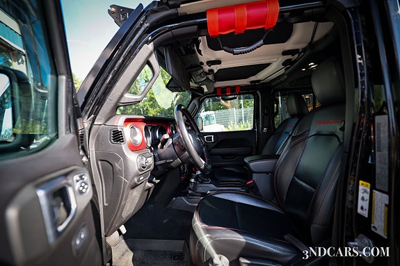 Jeep Gladiator 13 of 21
