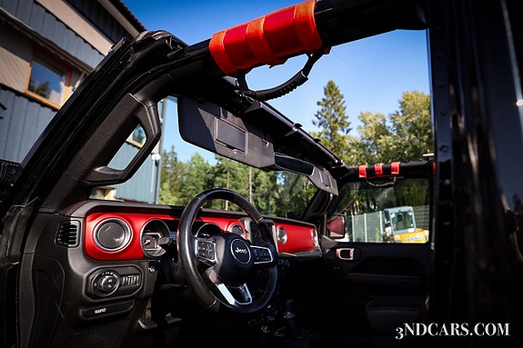 Jeep Gladiator 2 of 21