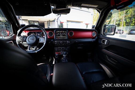 Jeep Gladiator 17 of 21