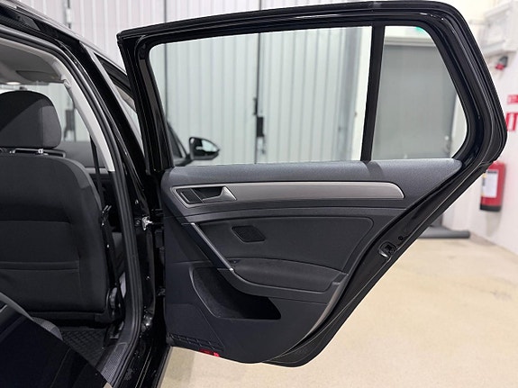 Volkswagen Golf I 19 of 23