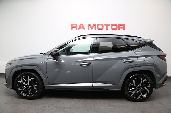 Hyundai Tucson 2 of 27