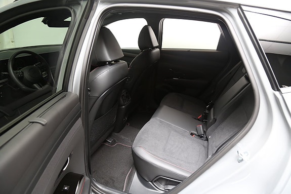 Hyundai Tucson 10 of 27