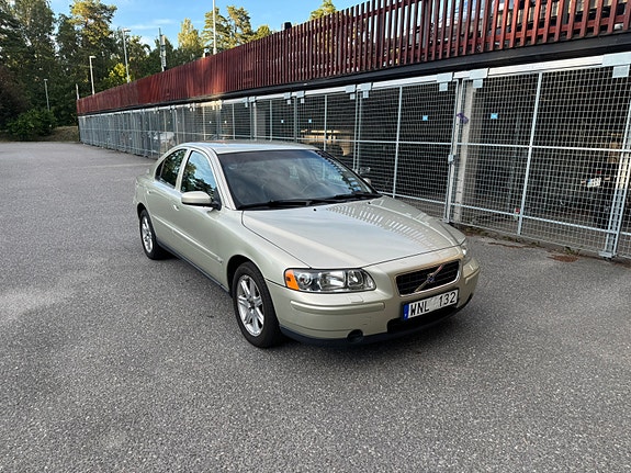 Volvo S60 3 of 26