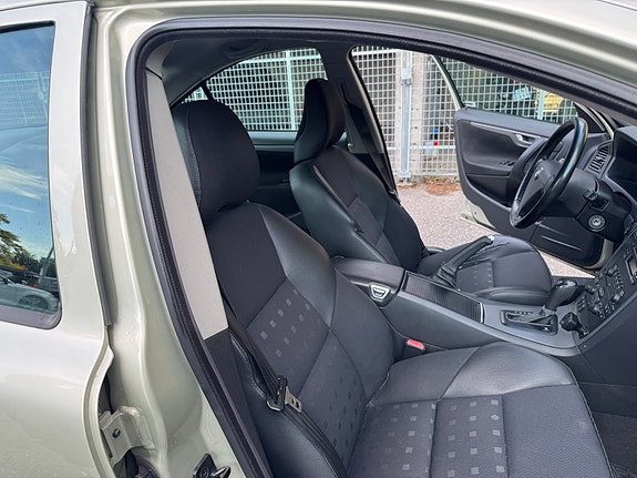 Volvo S60 24 of 26