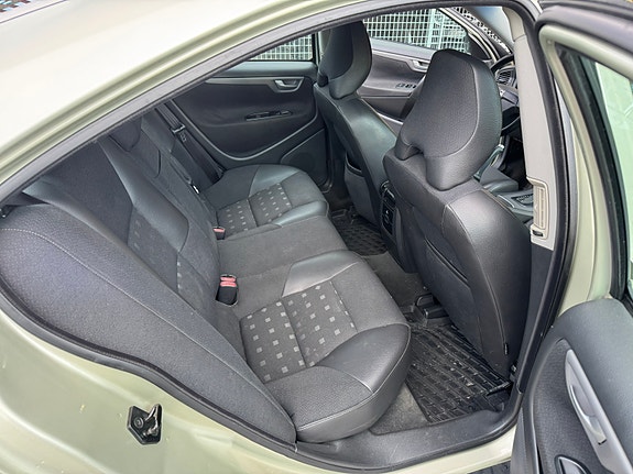 Volvo S60 21 of 26