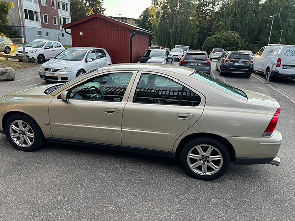 Volvo S60 11 of 26
