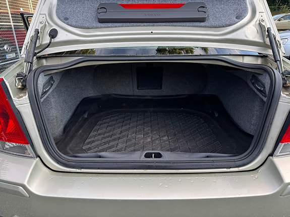 Volvo S60 19 of 26