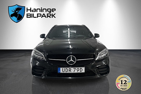 Mercedes-Benz C300 2 of 21