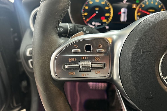 Mercedes-Benz C300 11 of 21