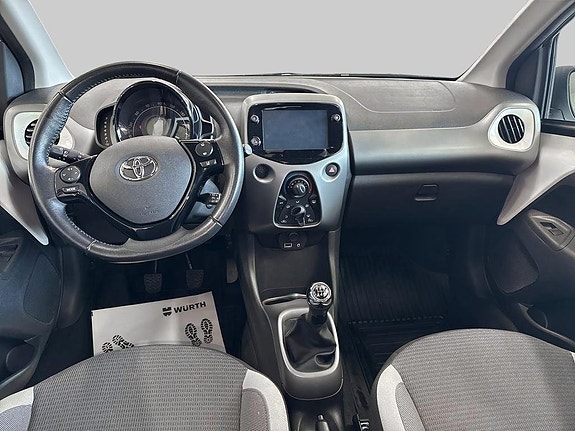 Toyota Aygo 9 of 11