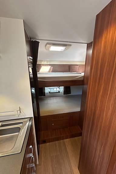 Adria Coral XL A 670 DK 15 of 21